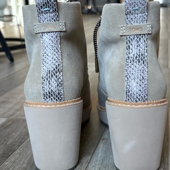 TOMS Womens Melrose Nubuck Ankle Wedge Booties - size 7.5 - Picture 5 of 15